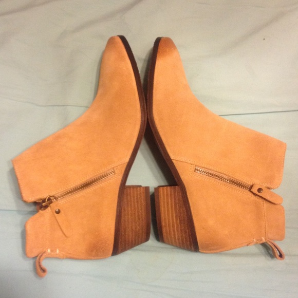 Vince Camuto booties