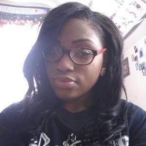Meet your Posher, Danielle