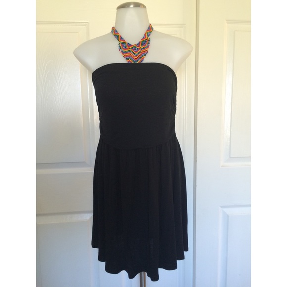 Black strapless dress,