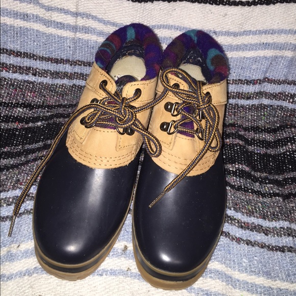 Vintage NINE WEST hiking ankle boots. Like new.