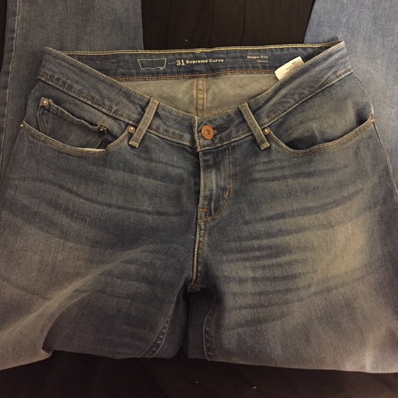 Levis jeans