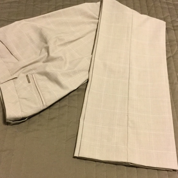 Never worn NEW YORK & COMPANY stretch work pants - Picture 3 of 4