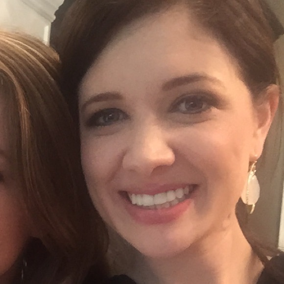 Meet your Posher, Allison - Picture 1 of 1