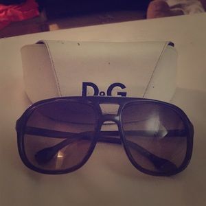D&G brown aviator sunglasses