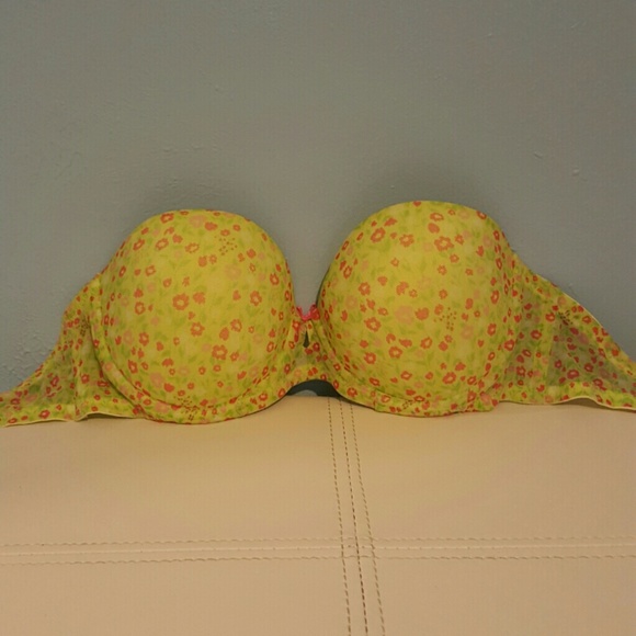 Strapless bra