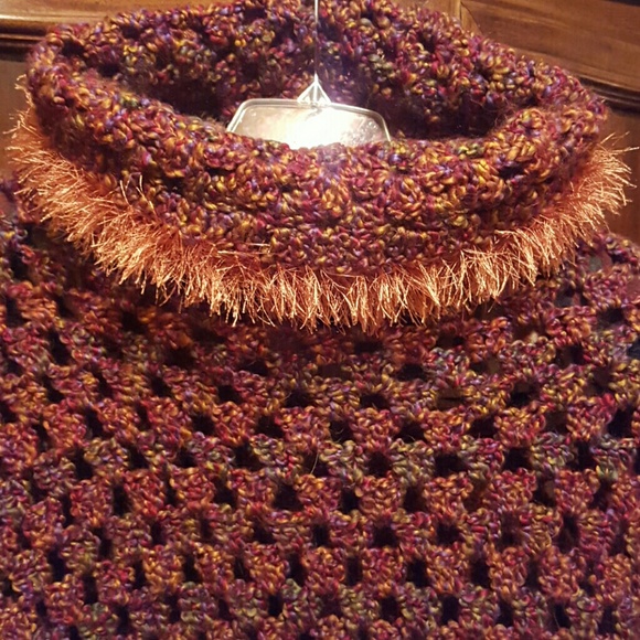 Fabulous ! Handknit Pancho - Picture 2 of 4