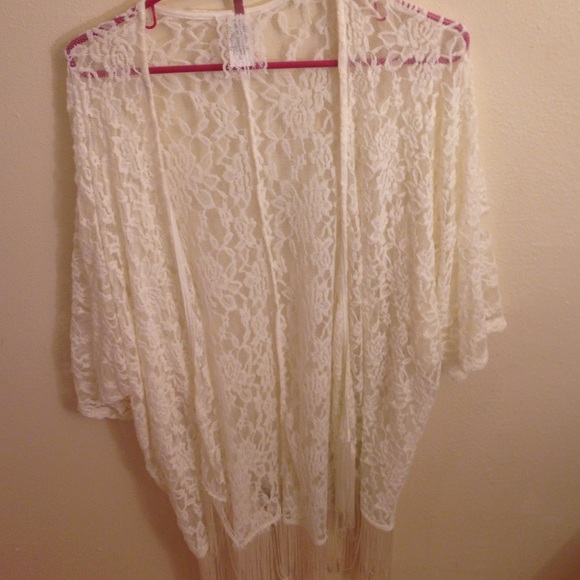 WHITE LACE KIMONO