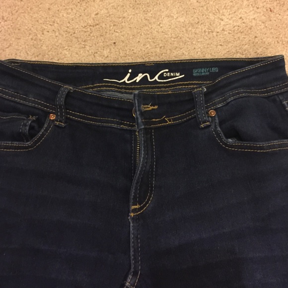 Jeans - Picture 2 of 4