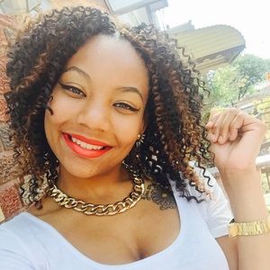 Meet your Posher, Jillian