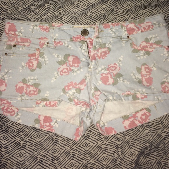 Floral shorts💖🌸🌺