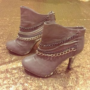 gray chain booties