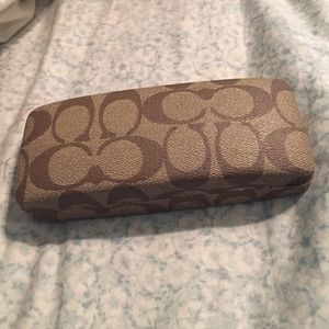 COACH SUNGLASS CASE