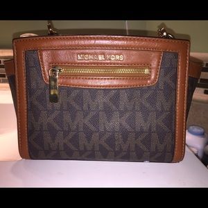 Michael Kors Crossbody Bag