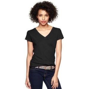 BUNDLE GAP ESSENTIALS VNECKS