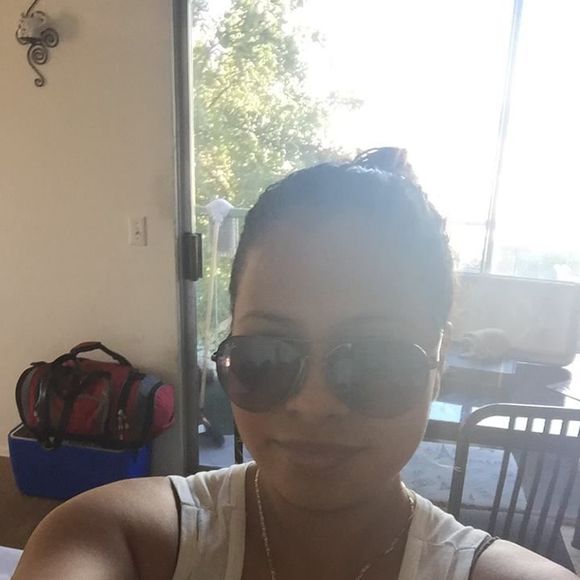 Meet your Posher, Paloma - Picture 1 of 1