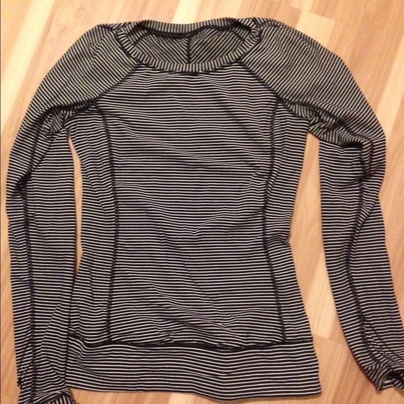 Lululemon parallel stripe run top - Picture 2 of 2