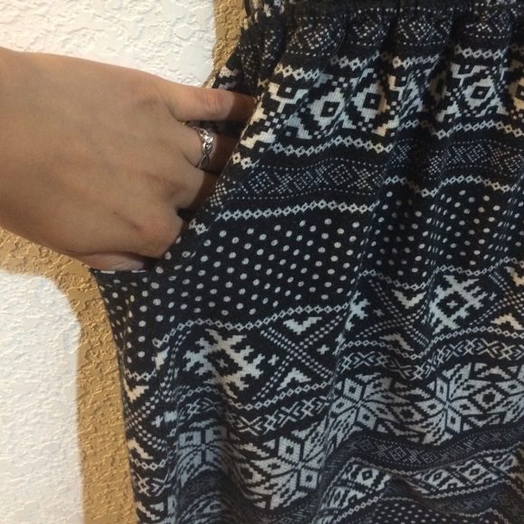 Black and white dress - Picture 3 of 4