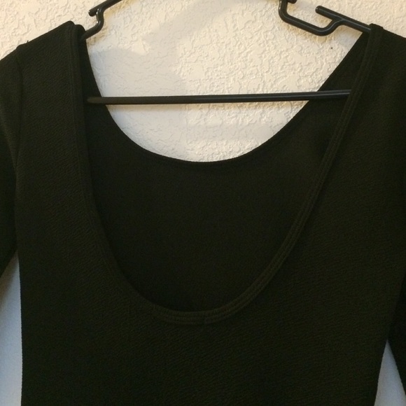 Tight black dress with lace bottom - Picture 3 of 4