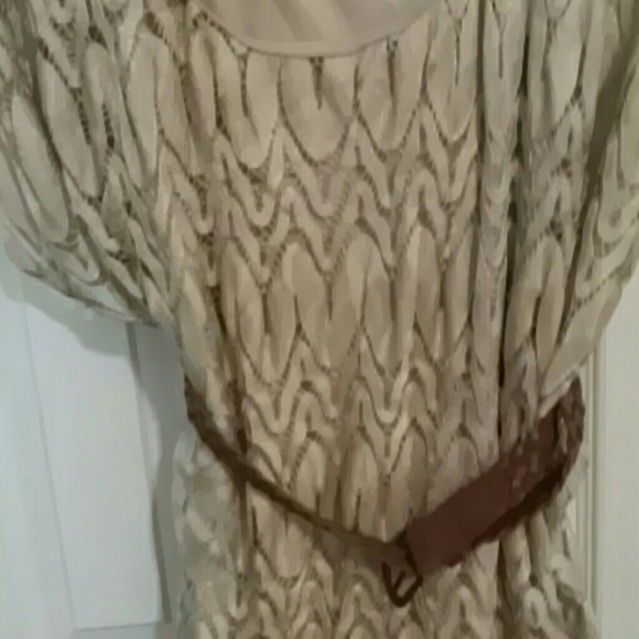 Loose fitting lace shirt - Picture 3 of 3