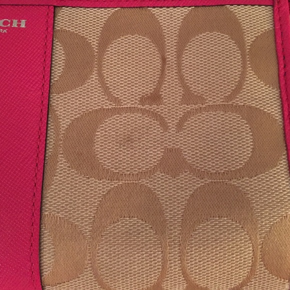 Coach wristlet - Picture 4 of 4