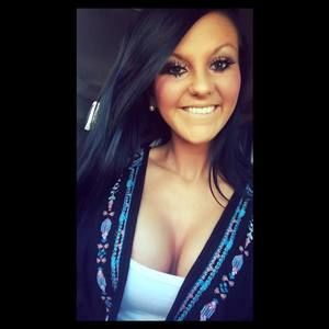 Meet your Posher, Kayla