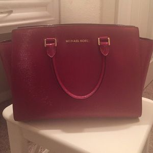 Michael Kors purse
