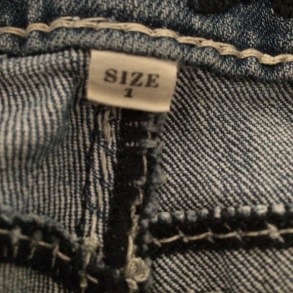 Capri pants - Picture 2 of 3