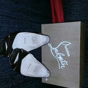 Christian Louboutin Womens shoe
