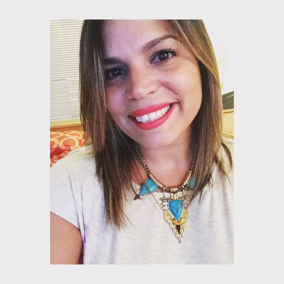 Meet your Posher, Damarys - Picture 1 of 1