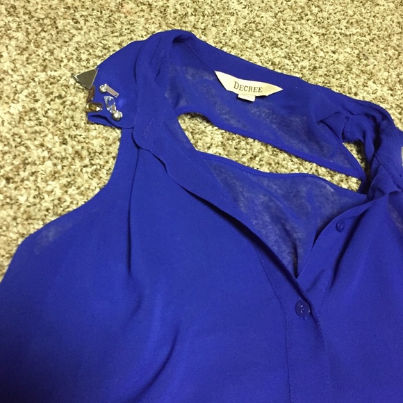 Blue top - Picture 3 of 3