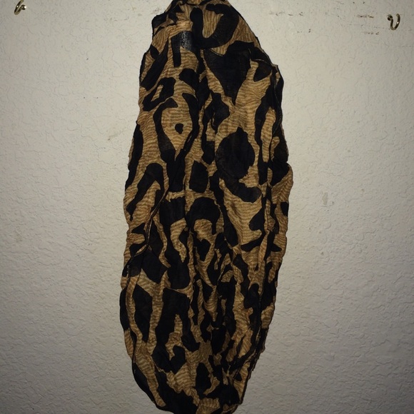 Leopard infinity scarf - Picture 1 of 1