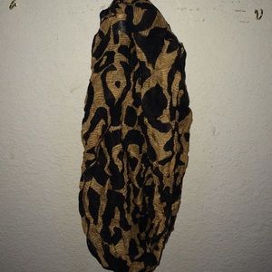 Leopard infinity scarf