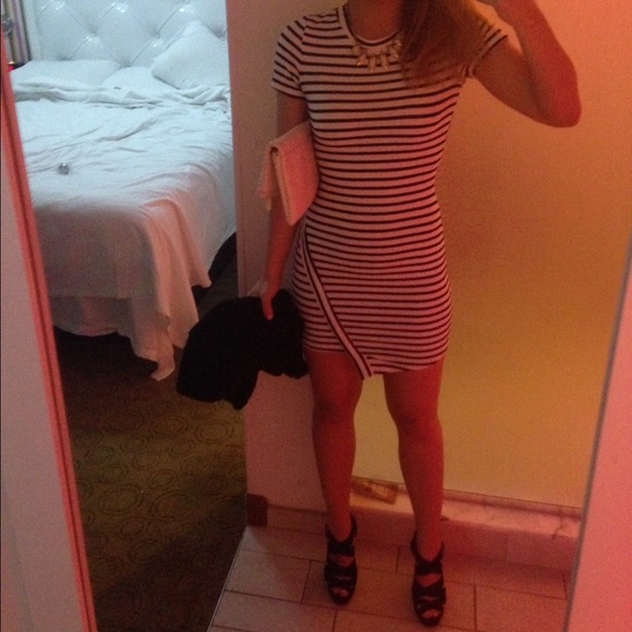 CLOSET CLOSING! - Picture 2 of 4