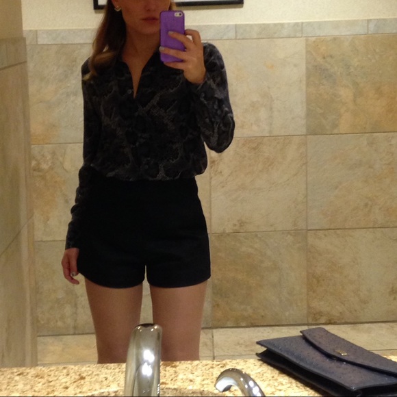 CLOSET CLOSING! - Picture 3 of 4