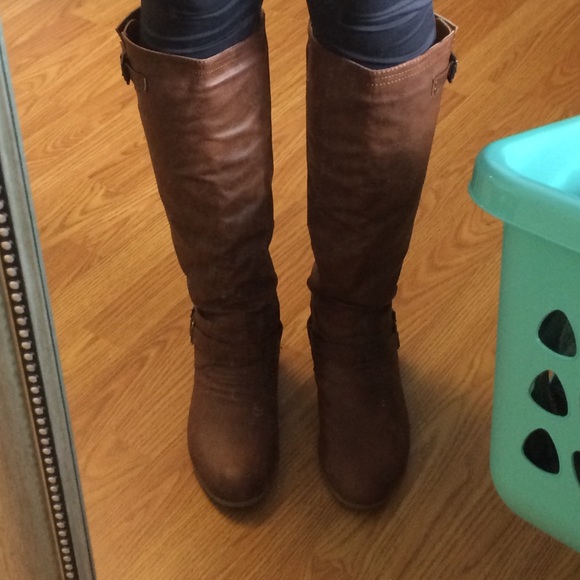 Cute Boots - Picture 3 of 4