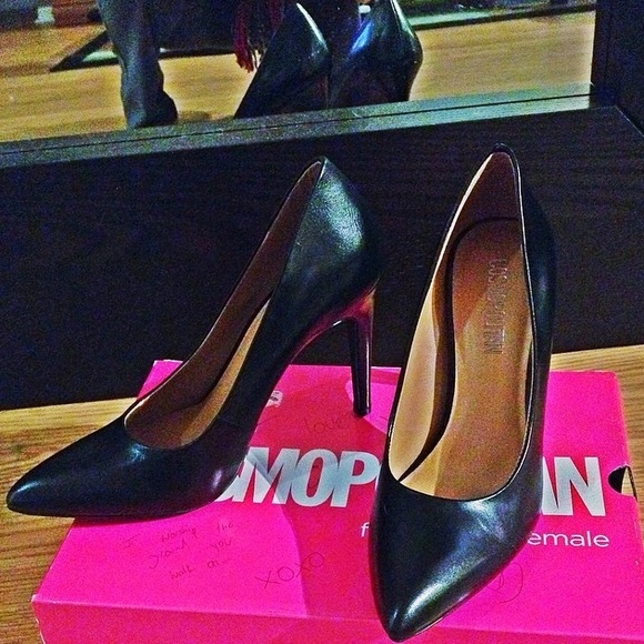 🚫 SOLD 🚫 Cosmopolitan Elisa leather pumps - Picture 2 of 4