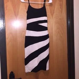 Bebe blk and white swirl dress