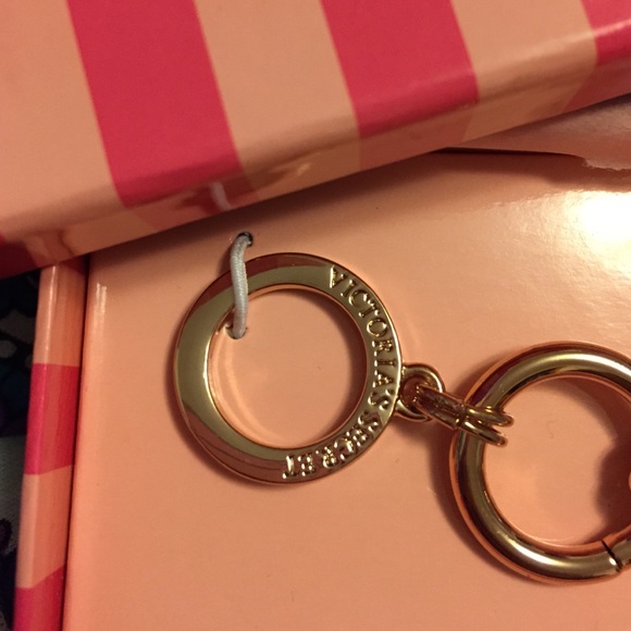 Victoria secret bracelet - Picture 2 of 4