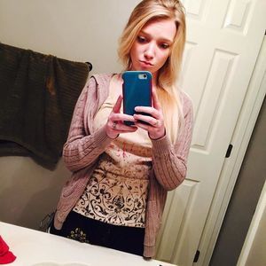 Meet your Posher, Lindy