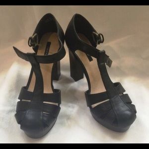 Forever 21 black platform heels size 7
