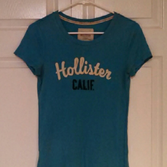 Light blue hollister shirt. - Picture 2 of 3