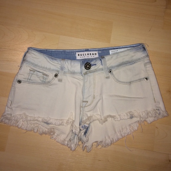 Bullhead light wash shorts