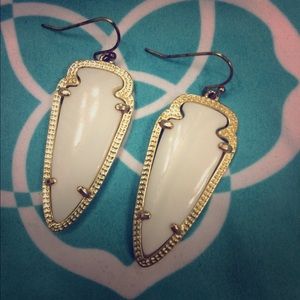 Kendra Scott arrow head earrings