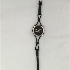 Authentic D&G preloved leather band watch.
