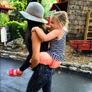 Meet your Posher, Jasmine