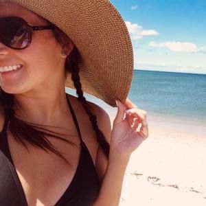 Meet your Posher, Alexandra