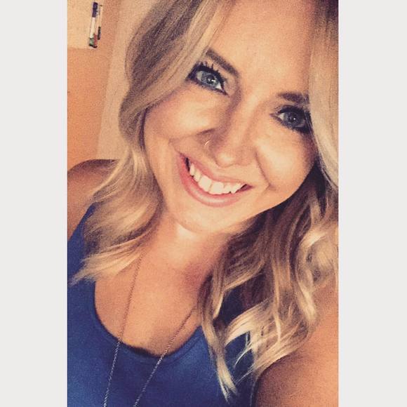 Meet your Posher, Kendra - Picture 1 of 1