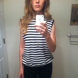 striped sleeveless shirt