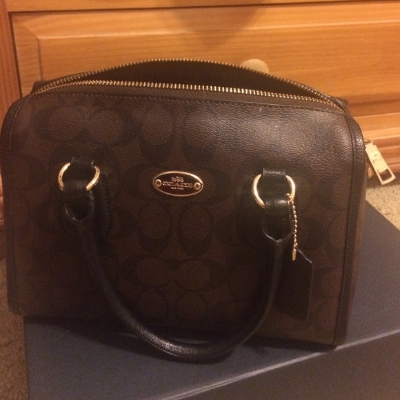 New Coach purse (authentic)