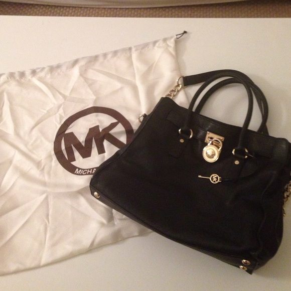 michael kors purse with lock